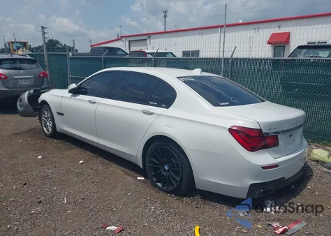 2015 BMW 750Li xDrive из США, поврежденный, VIN WBAYF8C57FD655004